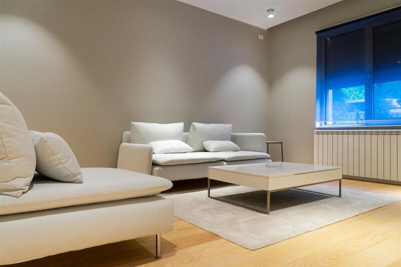 Primaverii/ Gorki, 2 camere decomandate cu centrala proprie