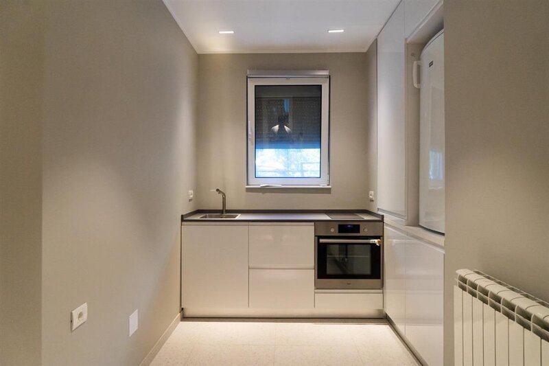 Primaverii/ Gorki, 2 camere decomandate cu centrala proprie